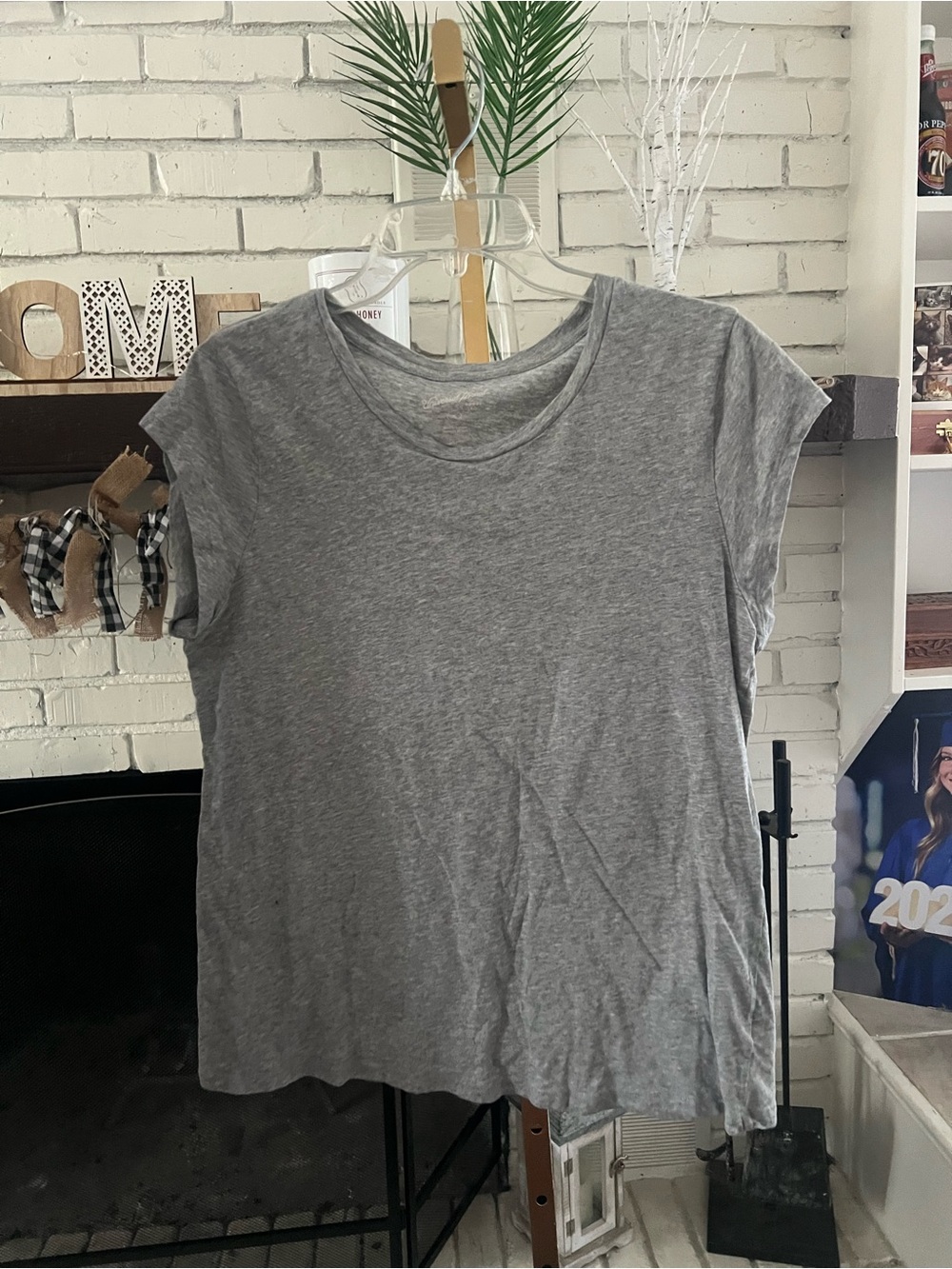 Universal Thread Heather Gray Short Sleeve Crew Neck Tee